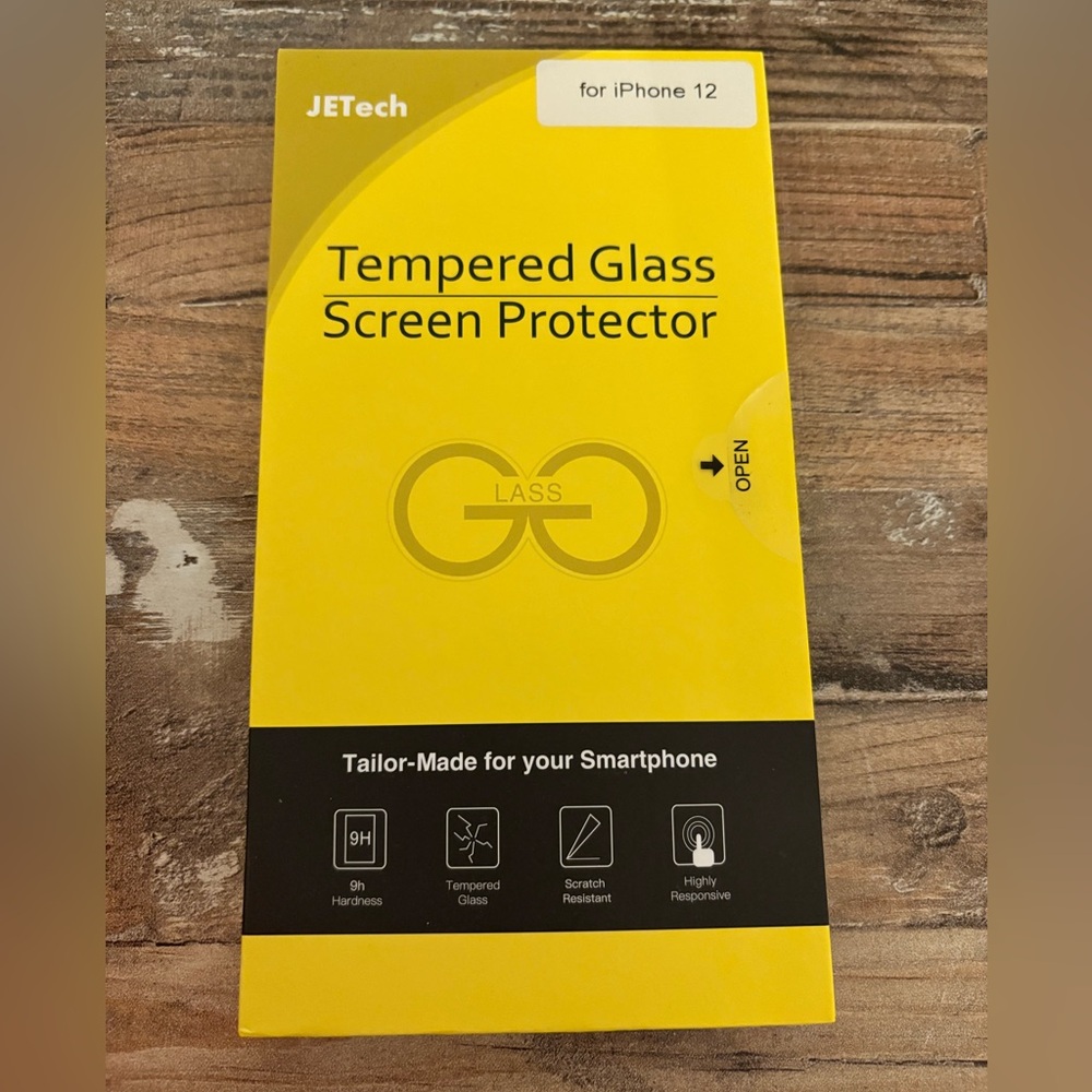iphone 12 privacy screen protector